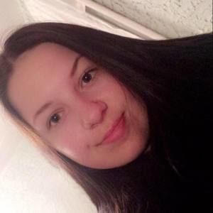 Meet your Posher, Carly